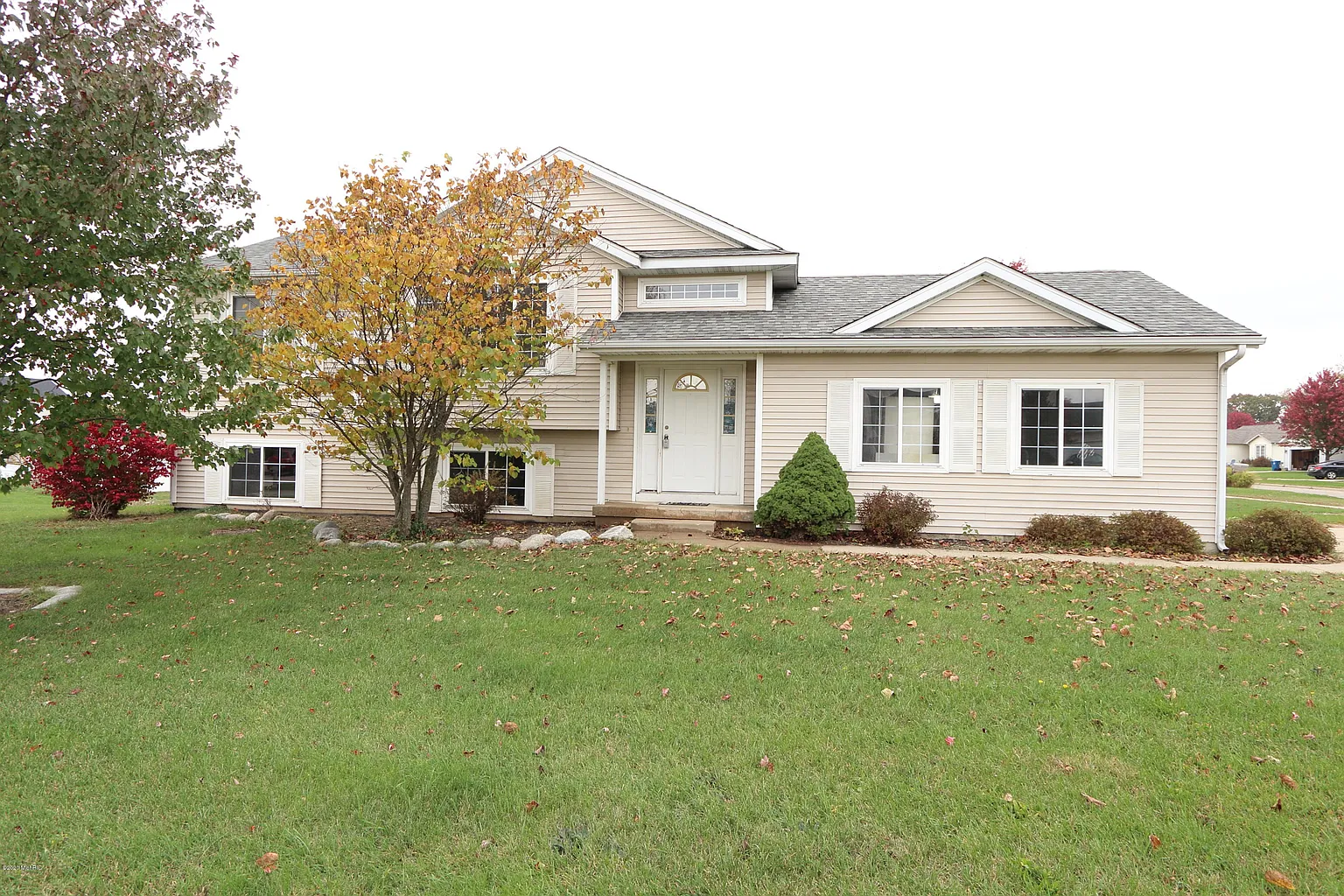 616 Misty Ridge Dr photo 1