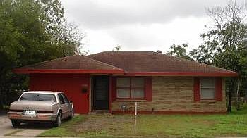2nd image of 4206 Lamont St