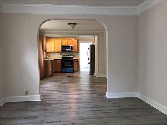 5th image of 4647 N Caroline Ave