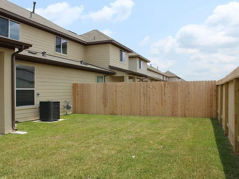 Gemma Ln — Photo 14