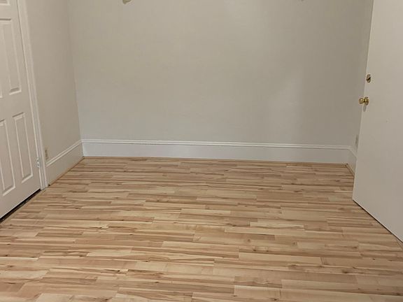 3rd image of 126 Waterman St #7