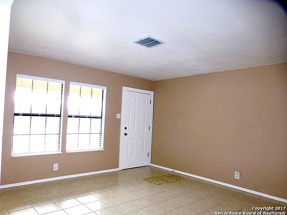 4th image of 103 Grantham Dr