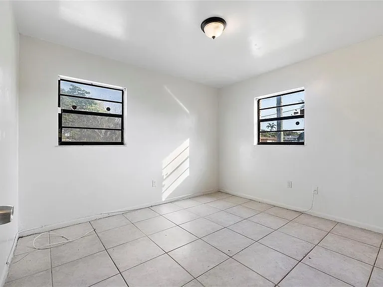 747 NW 14th Way #A — Photo 9