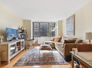 301 E 79th St APT 8R, New York, NY 10075