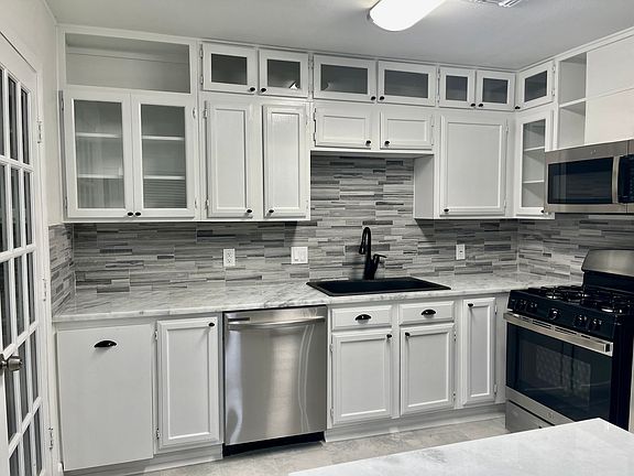 5th image of 2914 Whetrock Ln