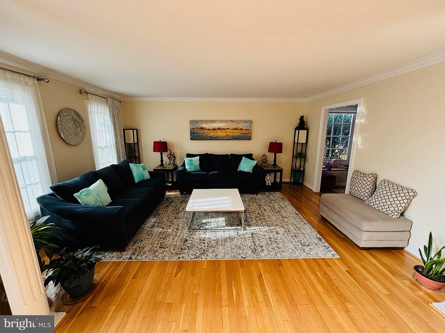 4 bed, 4.5 bath, 3778 sqft, $4,950 — Photo 4