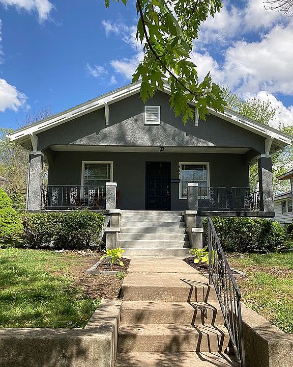 Entry from Franklin Ave.