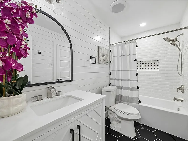 7711 Meadowvale Dr — Photo 28