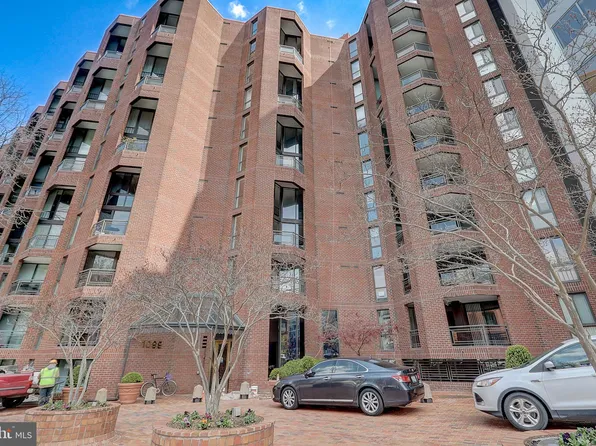 1099 22nd St NW APT 201, Washington, DC 20037