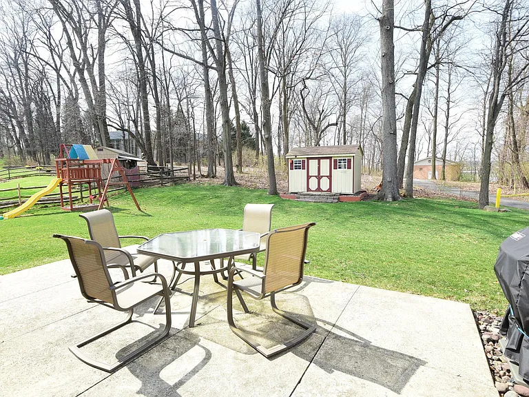 8343 Scenic View Dr — Photo 27