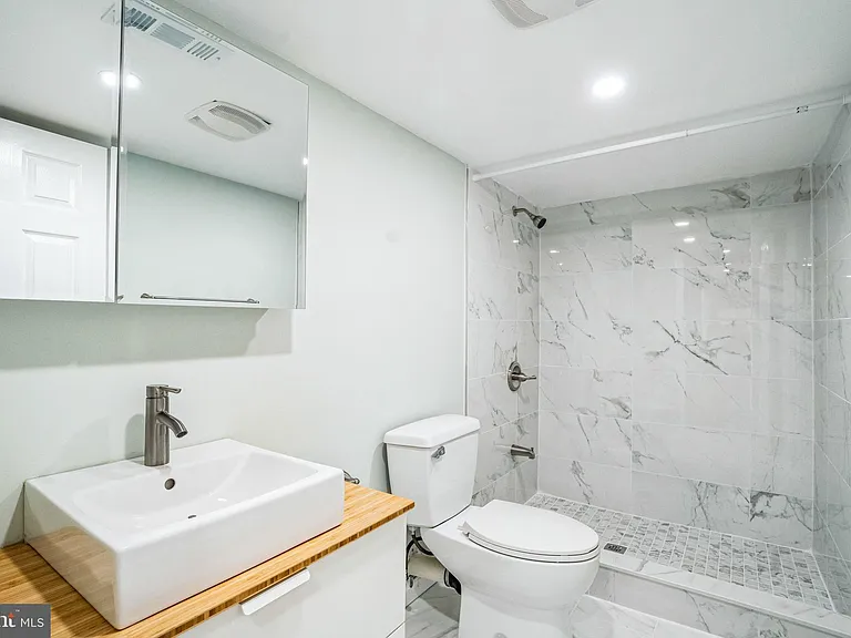 435 N 32nd St #1 — Photo 11