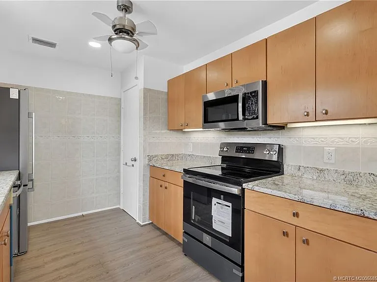 2 Lake Vista Trl #107 — Photo 15