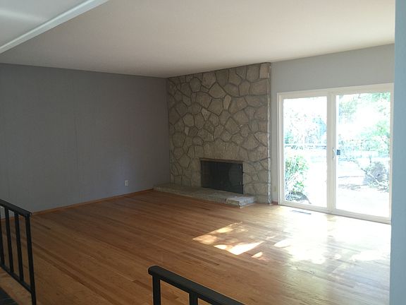 2nd image of 13132 Via Madronas Dr