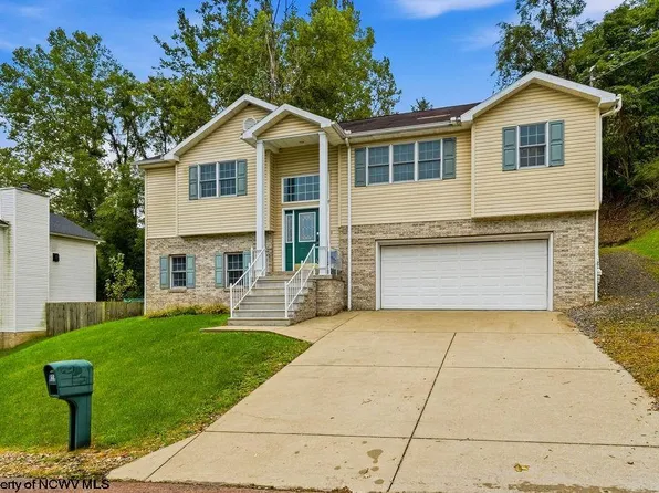 828 Bishop Dr, Morgantown, WV 26505