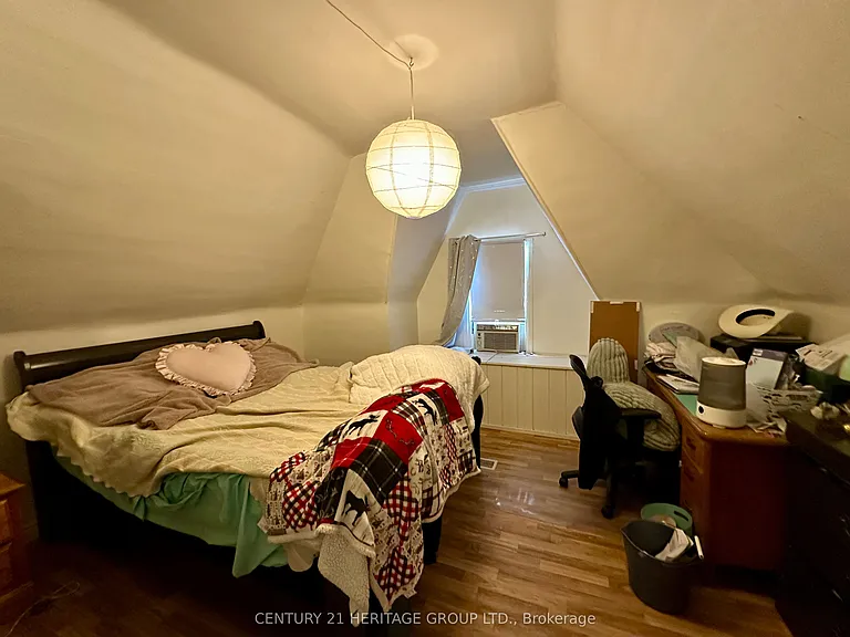 1125 Cannon St E — Photo 1