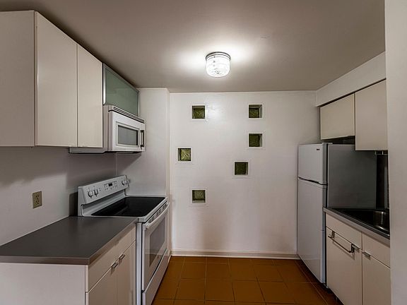 5th image of 1621 Clayton Ave APT 5