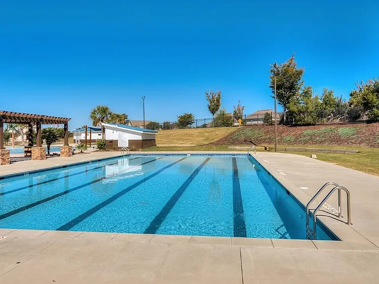 540 Vinings Dr — Photo 43