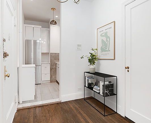 3rd image of 523 E 84th St #2N