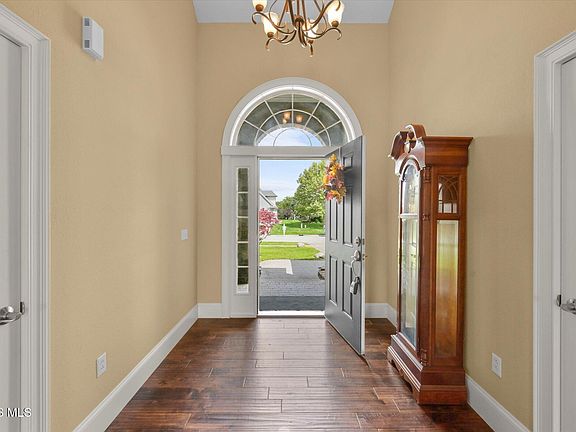 5th image of 14733 Lake Meadows Dr