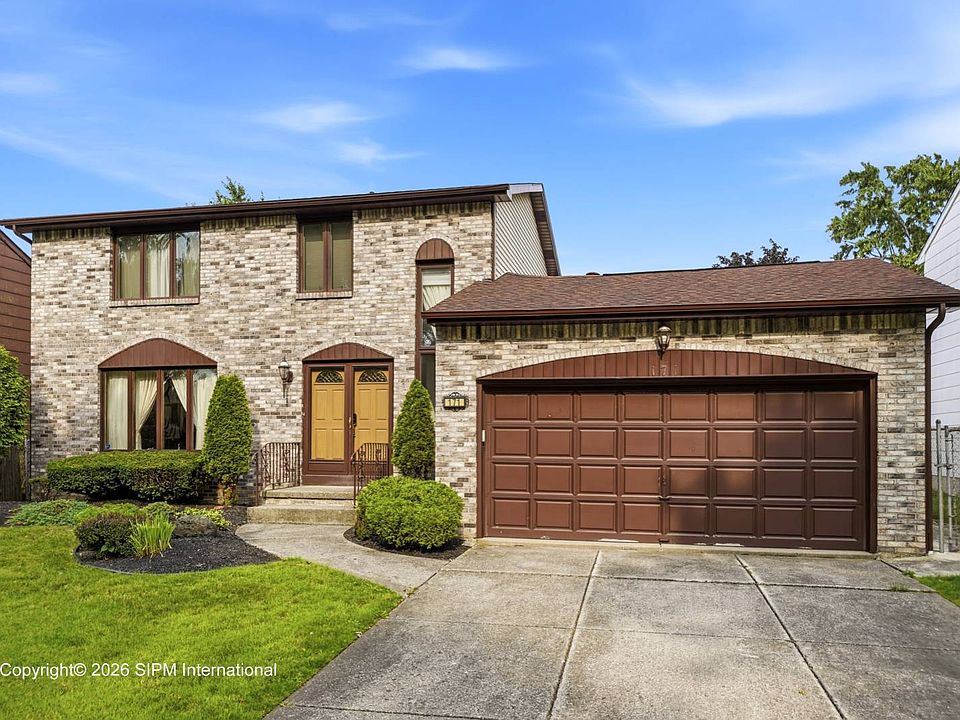 1st image of 171 Sprucewood Ter