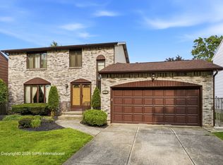 171 Sprucewood Ter, Williamsville, NY 14221