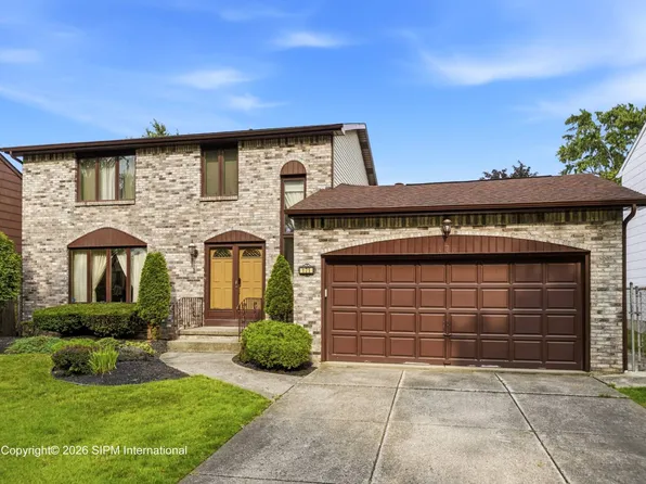 171 Sprucewood Ter, Williamsville, NY 14221