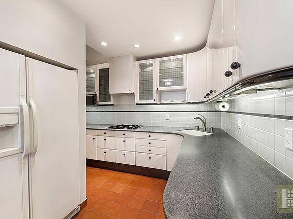 3rd image of 244 W 23rd St APT 5C