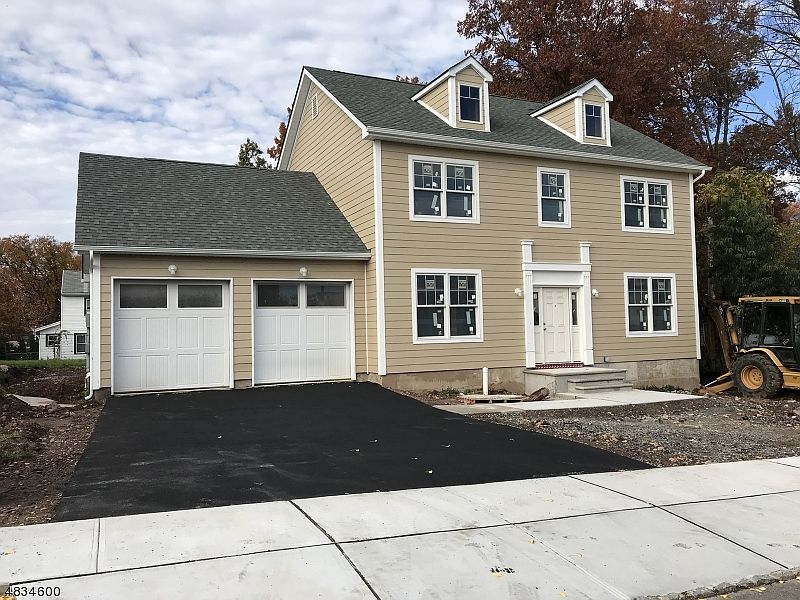 1st image of 39 College Ave
