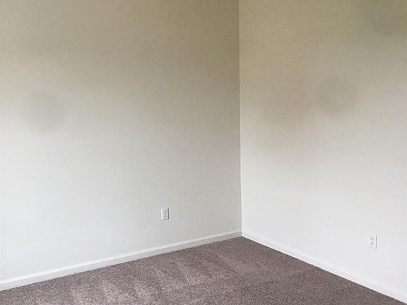 3rd image of 748 Halford Pl