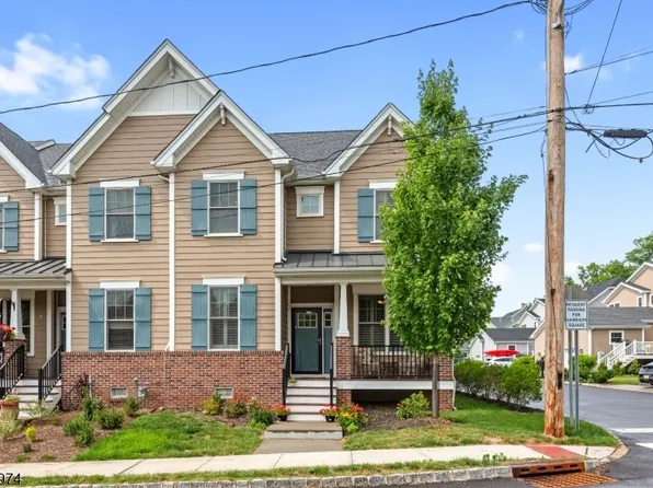 5 8Th St, Frenchtown Boro, NJ 08825