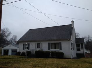 805 1st Ave, Ellwood City, PA 16117