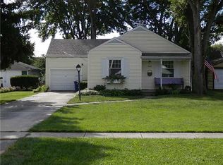 524 W 8th St, Perrysburg, OH 43551