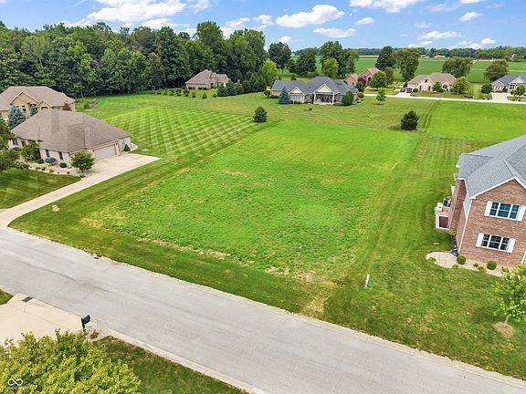 2nd image of 6076 Bluegrass Rd