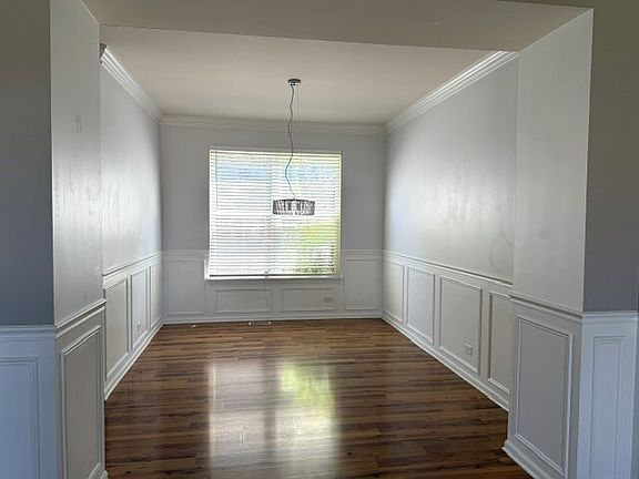 3rd image of 1226 Bradford Ln