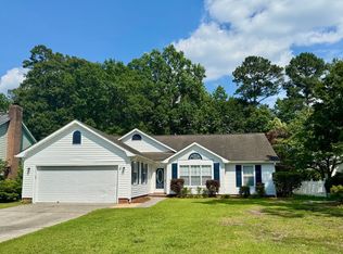 190 Audubon Dr, Jacksonville, NC 28546