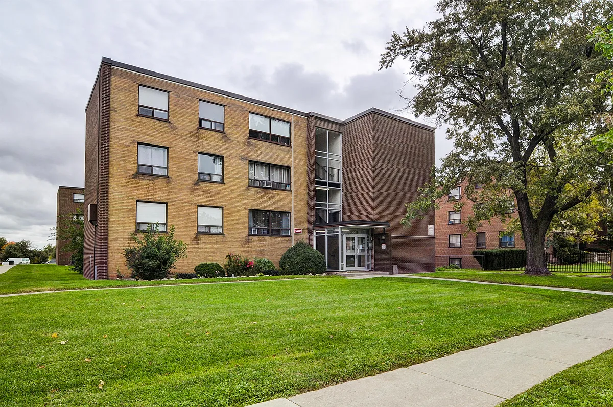 Building Photo - 1545-102 Birchmount Rd #1535
