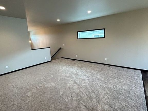 4th image of 3062 39th Ave S