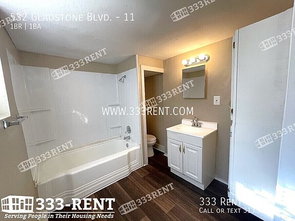 5th image of 532 Gladstone Blvd APT 11