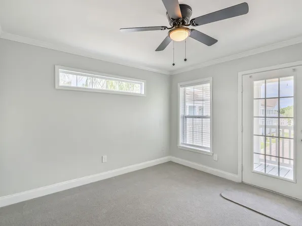 3322 Monterey Square Lane #104, Fort Pierce, FL 34982