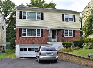 14 Walnut Ln, Harrison, NY 10528