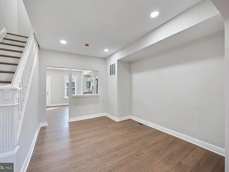 117 Collins Ave S — Photo 6