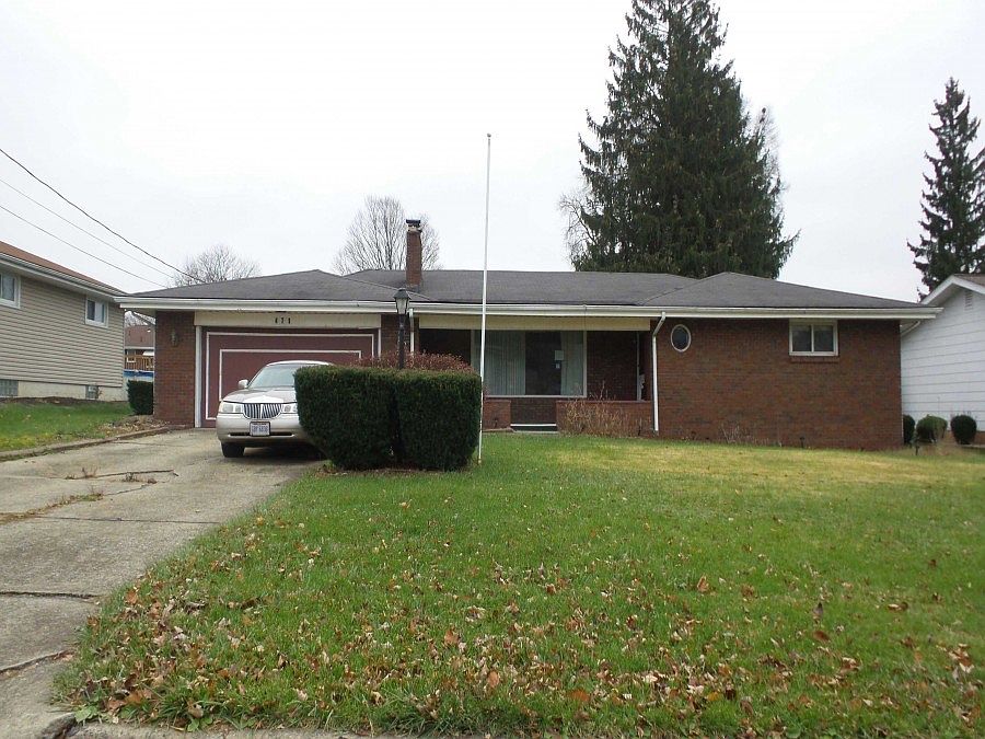 1st image of 471 Peters Dr