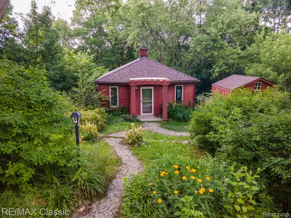 14480 Great Lakes Blvd, Holly, MI 48442