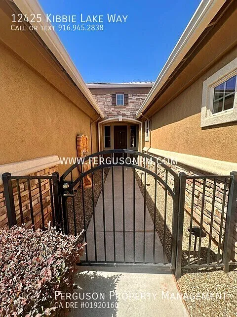 Gorgeous Three Bedroom Home with a Den and Large Backyard — Photo 3