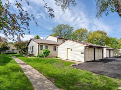 3419 Johnathan Ave, Bettendorf, IA, 52722