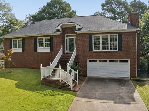 1802 Hunters Gln, Marietta, GA 30062