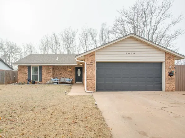 3005 Hillcrest Dr, Enid, OK 73701