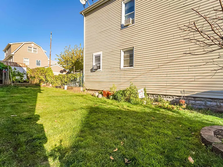 79 Hoyt St #2 — Photo 13
