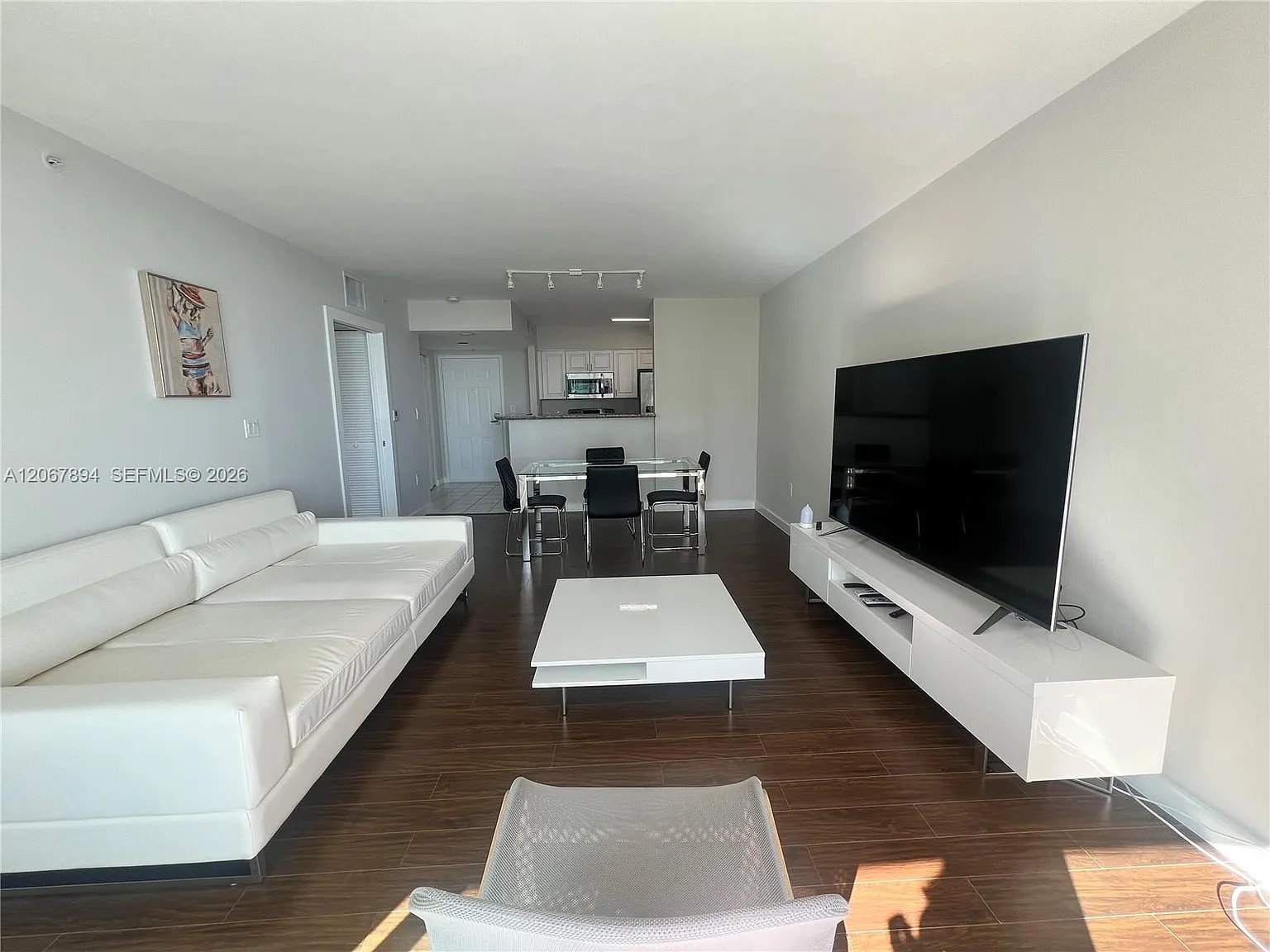 1 bed, 750 sqft, $3,300 — Photo 2