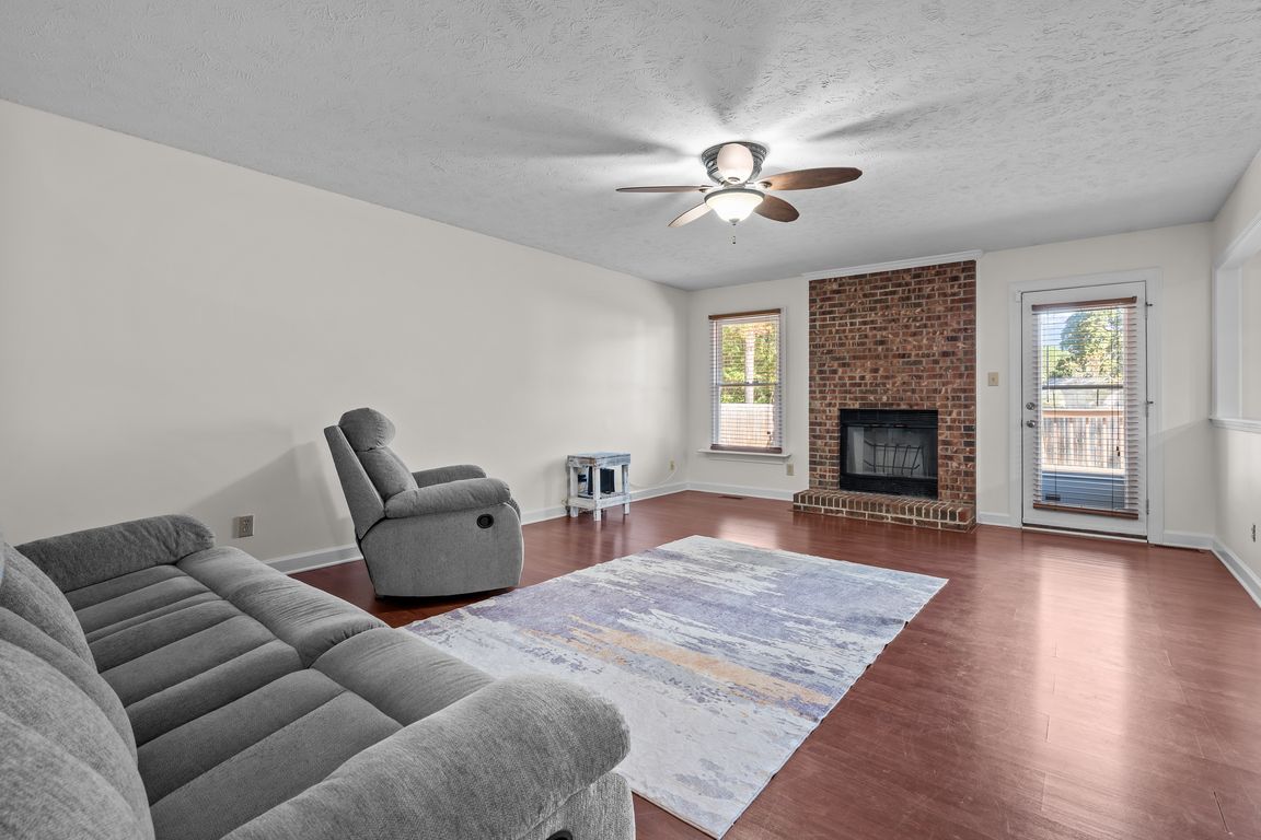 next background image